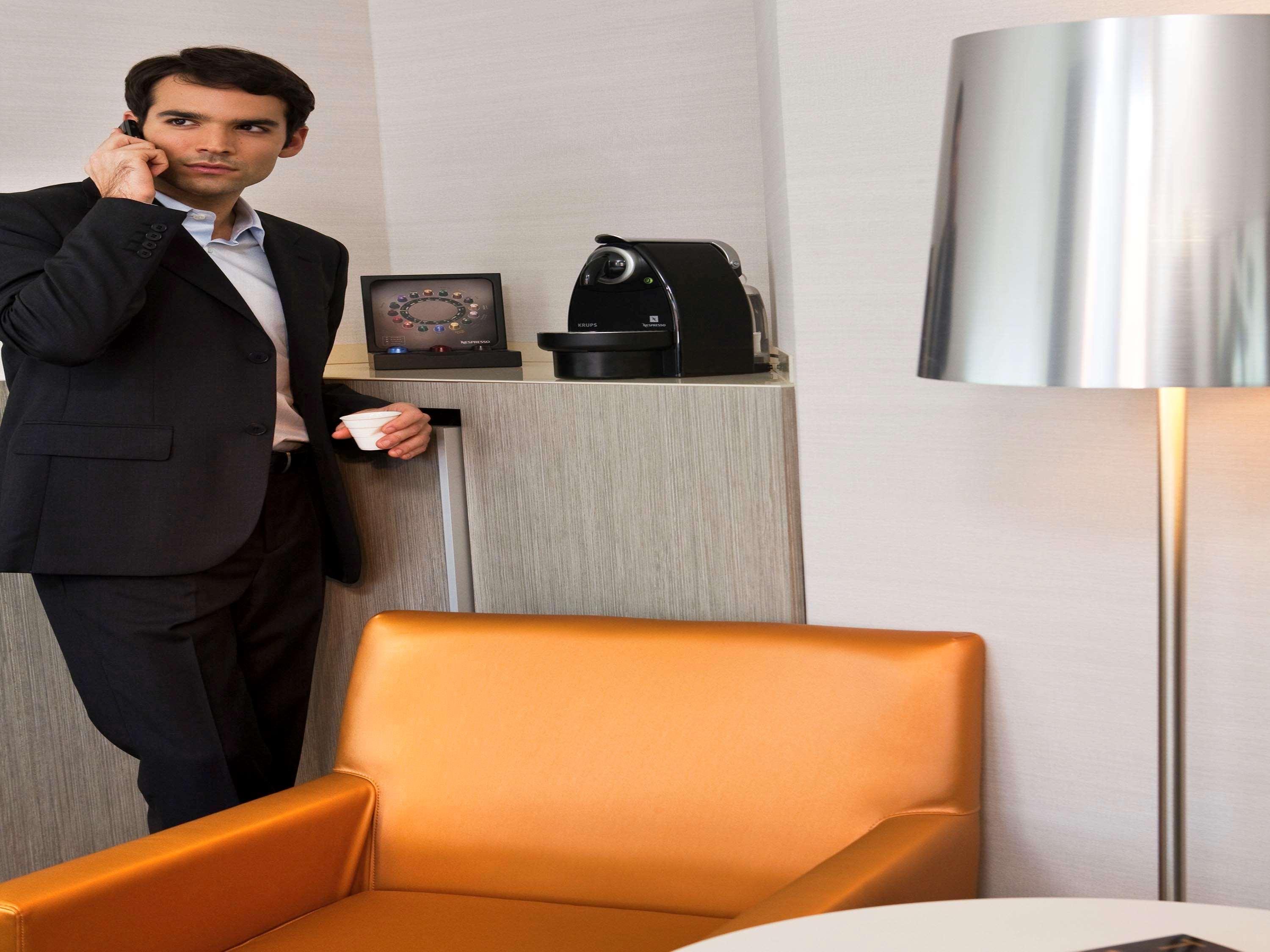 Pullman Liverpool Bagian luar foto