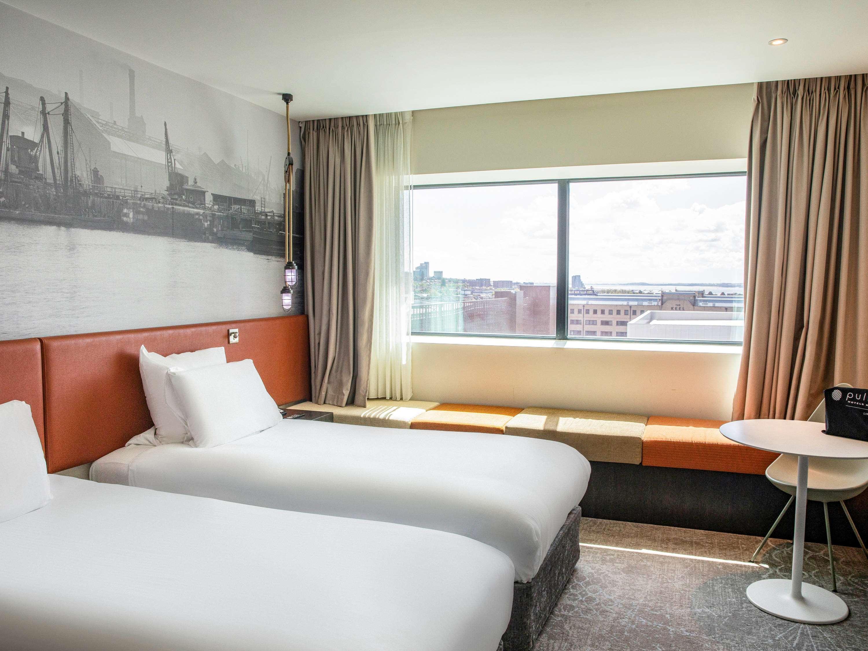 Pullman Liverpool Bagian luar foto