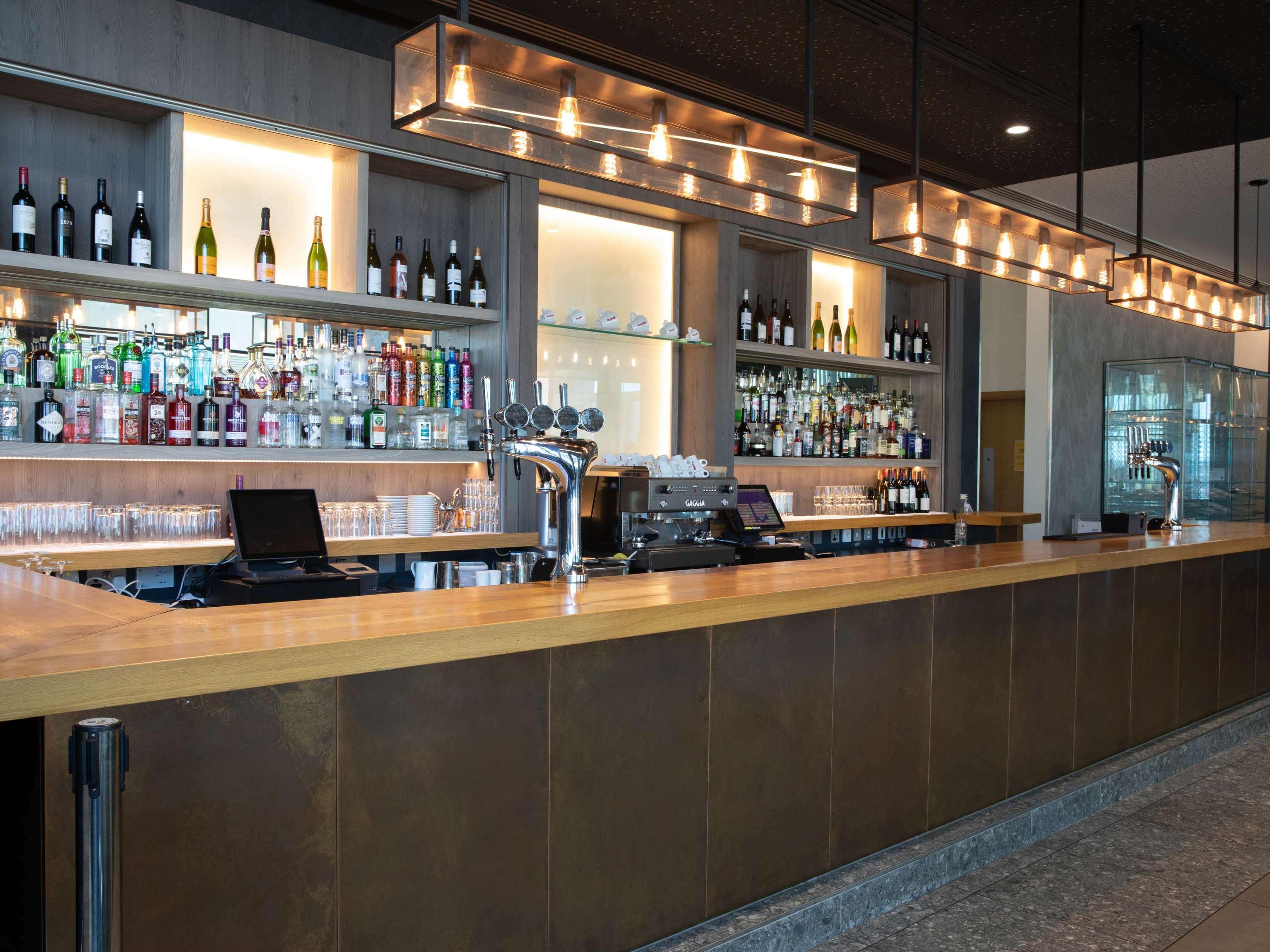 Pullman Liverpool Bagian luar foto
