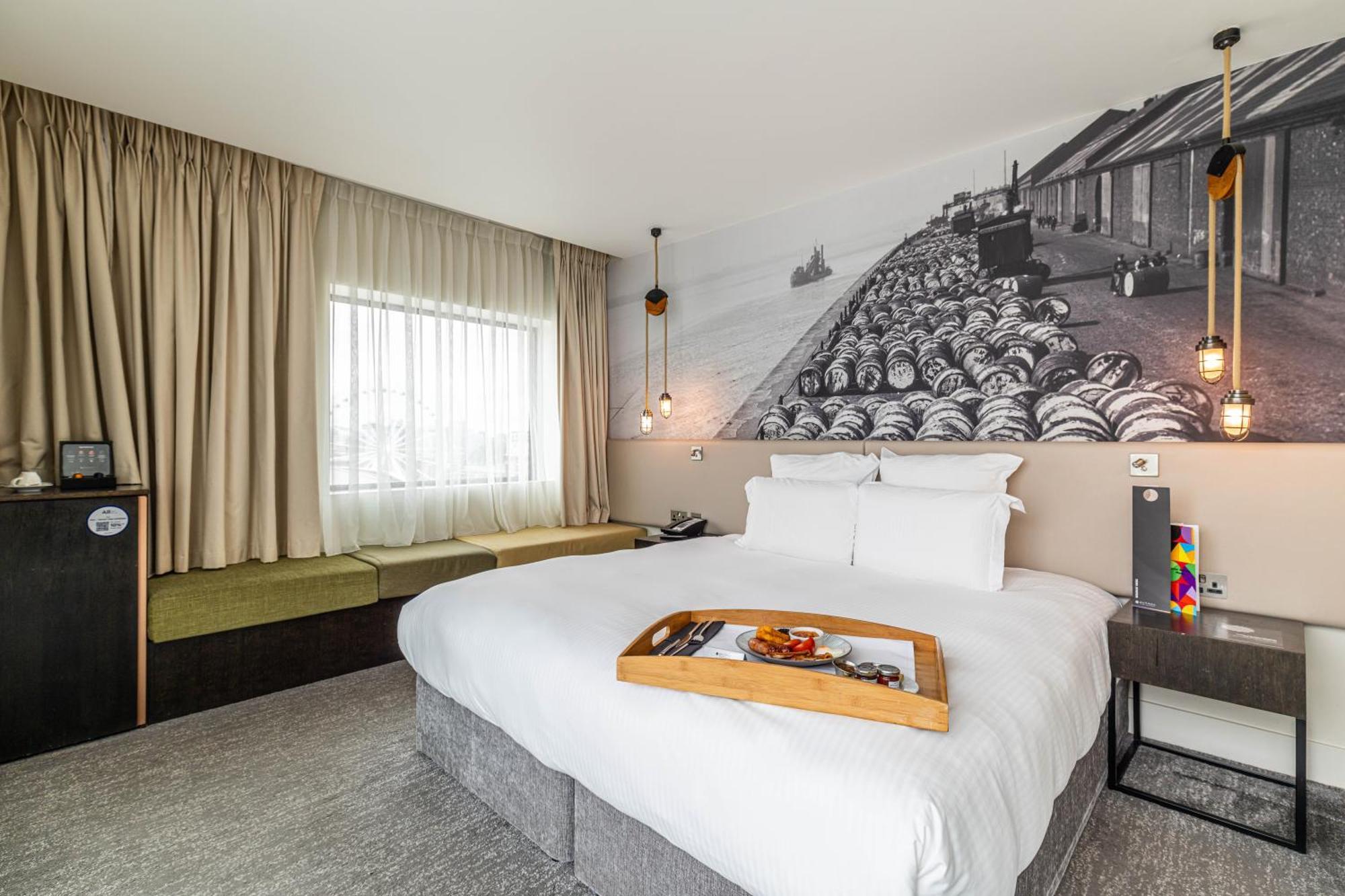 Pullman Liverpool Bagian luar foto