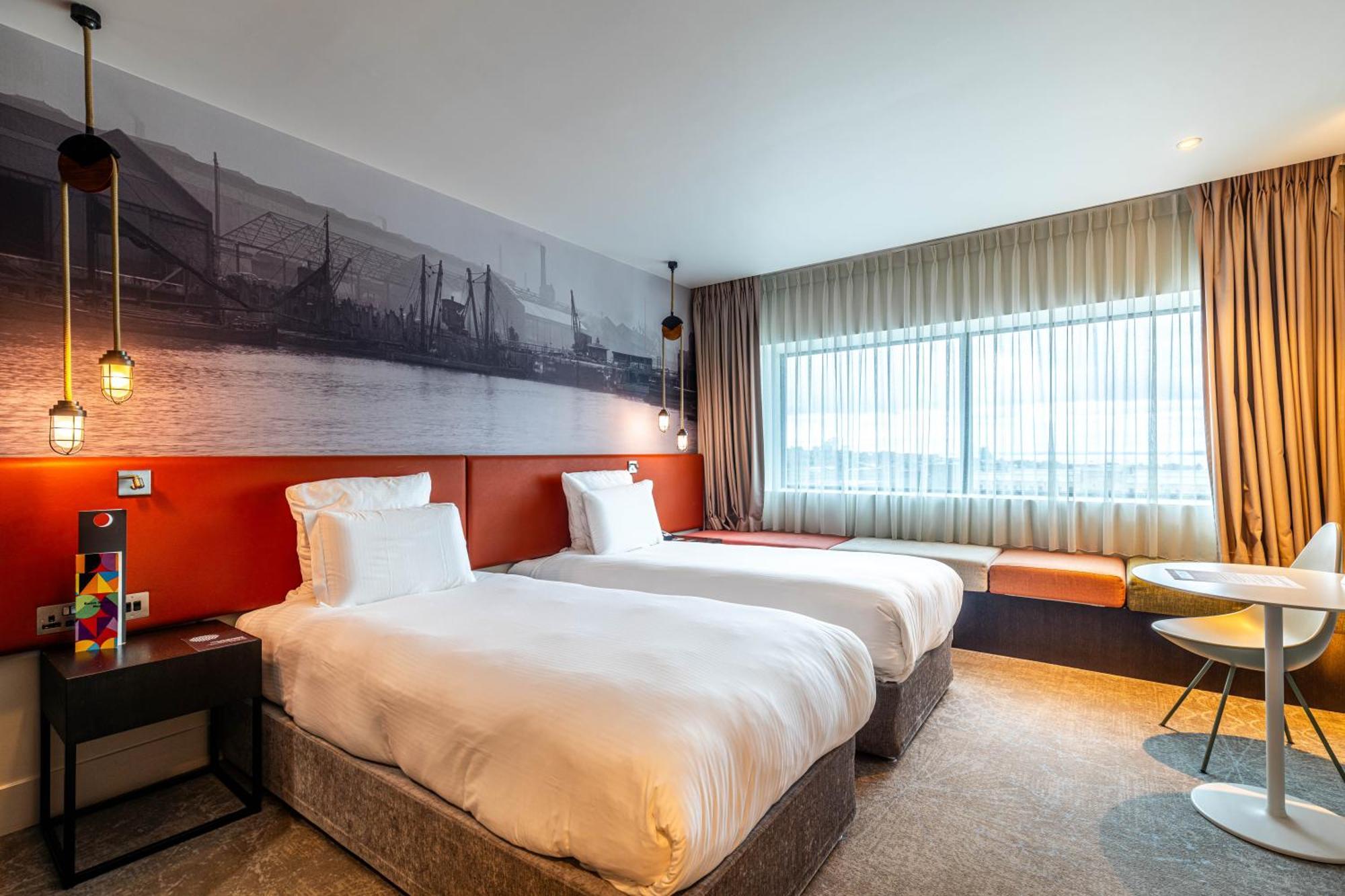 Pullman Liverpool Bagian luar foto