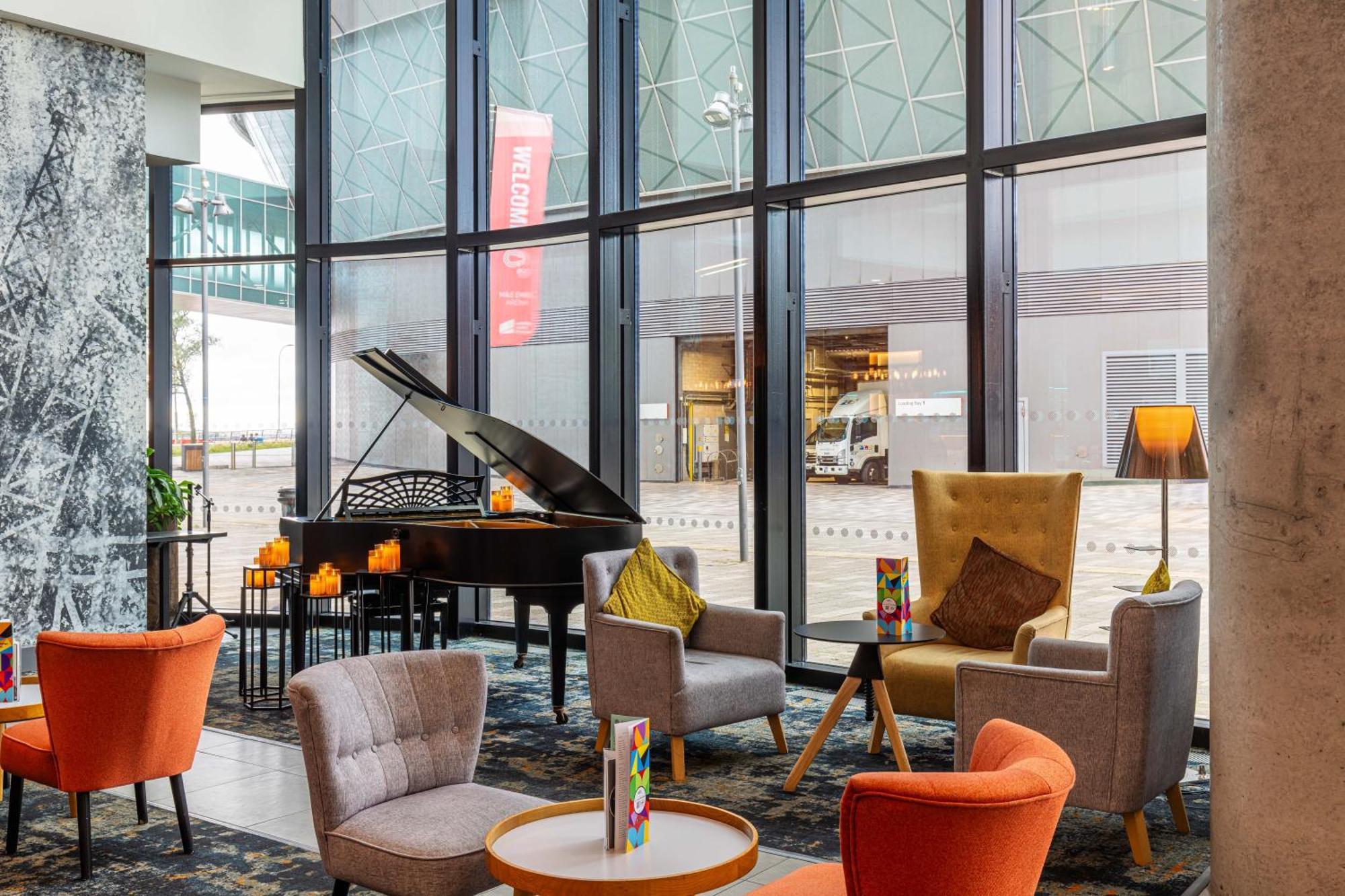 Pullman Liverpool Bagian luar foto